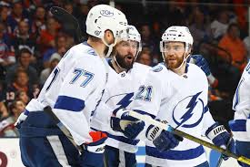 Tampa Bay Lightning en Montreal Canadiens gaan naar de finale van het seizoen